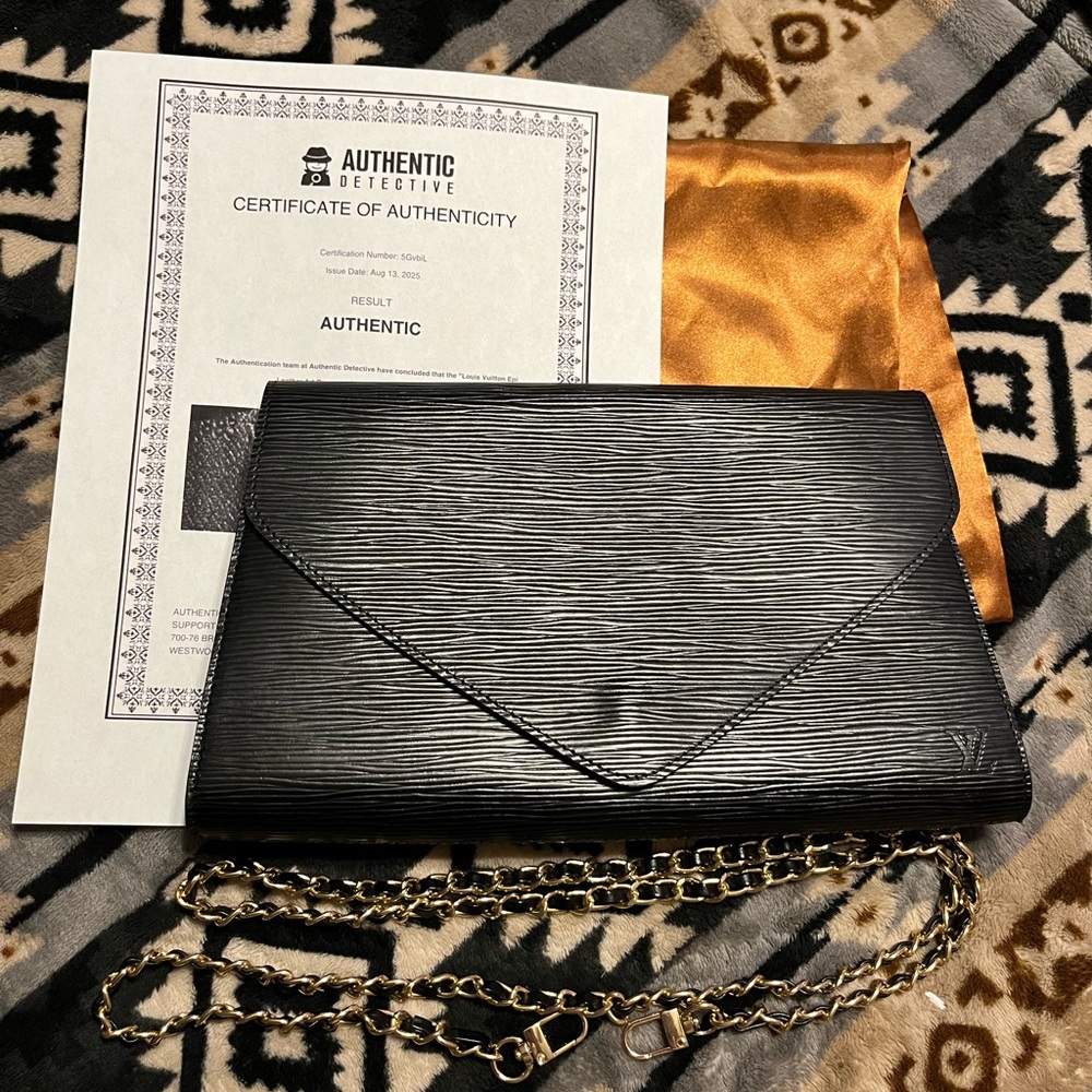 Louis Vuitton EVC Black Epi Leather Art Deco Chain Clutch COA*